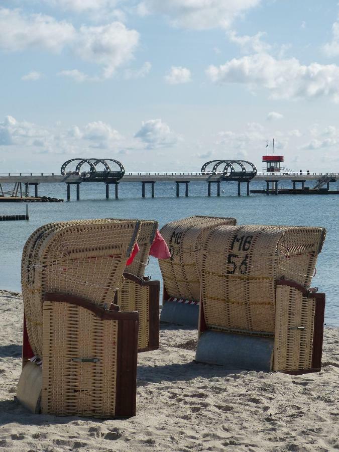 Strandlaeufer Im Kirschgarten 켈렌후센 외부 사진