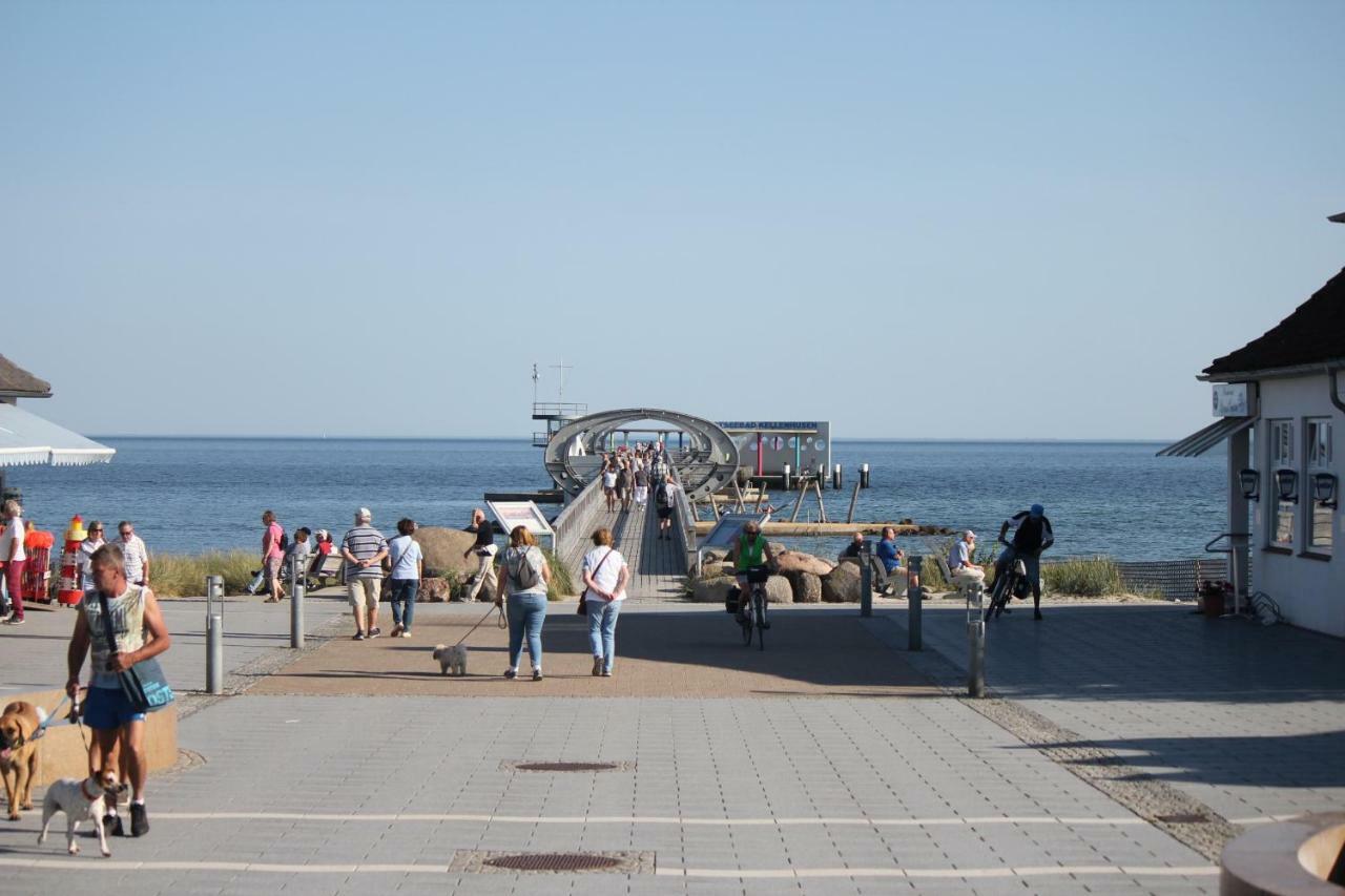 Strandlaeufer Im Kirschgarten 켈렌후센 외부 사진